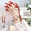 Montres-bracelets Montres décontractées pour femmes Lumineux Facile à lire Diamant Cadran rond Montre-bracelet Cadeau de la Saint-Valentin