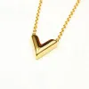 Love Heart Desinger Womens Chain Stainless Steel Gold Sier Necklace Pendant Classic Style Necklaces Women Engagement Jewelry Wholesale