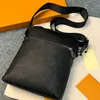 NYA 24SS MESSENGER Väskor Herrens axelväska sned streckspåse Ny modecortfölj Fashion Versatile Women's Bag