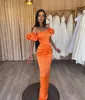 Elegante orangefarbene Ballkleider, trägerlos, Etui-Abendkleider, Falten, Puffärmel, formelles langes Partykleid für besondere Anlässe