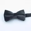 Bow Ties Bowtie Men العلامة التجارية المخملية المنسوجة ألوان صلبة بدلات عمل TIE Butterfly Wedding Dress