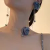 Tour de cou européen américain bleu Rose fleur pendentif cou chaîne tout assorti clavicule réglable boucles d'oreilles asymétriques