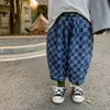 春のキッズボーイズ女の子ベビー服の弾性バンド幼児用のズボンのズボン