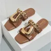 Высококачественные женские сандалии дизайны u Buckle Fashion Slide Square Head Sandal Sandal Beach Slippers Летние плоские каблуки.