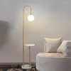 Candeeiros de pé Nordic LED Lâmpada de carga sem fio em pé com decoração de arte de mesa em mármore para sala de estar quarto luzes