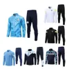 tracksuit man futbol training