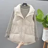 Femmes Gilets Court Lâche Sans Manches Vers Le Bas Coton Gilet Femmes Beige Col Montant Léger Mince 2023 Hiver Coréen Automne Outwear Gilet Q368