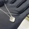Necklaces Fashion High Quality Luxury 4 Leaf Clover Necklace Pendant Stainless Steel 18K Plated Ladies Girls Valentine's Day Mother's Day En