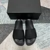 Оптовые топ-дизайнерские тапочки мужские мягкие резиновые слайды летние пляжные сандалии на открытом воздухе дома квартиры шлепанцы Леди Слэк 35-46