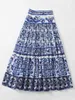 Kvinnors tvådelade byxor Summer Runway Holiday Blue and White Porcelain Print Two Piece Set Women Short Puff Sleeve Strap Elastic Topmaxi kjolar kostym J230717