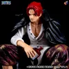 Anime Manga One Piece Shanks Figure Film Red Yonko Red Hair Anime Figure 17cm Pvc Statue Figurine Decorazione Modello Doll Toys Natale Gif L230717