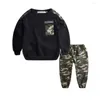 Ensembles de vêtements Adolescent Enfants Vêtements Bébé Garçons Costume Lettre Survêtement Camouflage Tops Pantalon 2 PCS Enfants Garçon Tenues D'hiver Ensemble Roupa Infantil