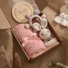 Presentuppsättningar 1Set Baby Bath Toy Set Food Grade Silicone Teether Toys träger virkning Rattle Milstolpar Kort badborste för född gåva 230717