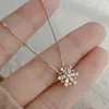 Pendant Necklaces Flash Cubic Zircon Snowflake Necklace Fashion Clavicle Chain Rose Gold Silver Color Choker For Women Girls