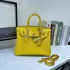Luxurys Handbag Platinum Leather Womens Sac printemps 2024 Real sac Crocodile Match Sac de grande capacité Femmes