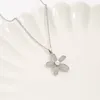 Populär design 5 bladblomma hänge halsband rostfritt stål smycken för gåva