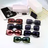 2023 Moda Tasarımcısı Güneş Gözlüğü Yüksek Kaliteli Güneş Gözlüğü Kadın 7104 Erkekler Kadın Güneş Cam UV400 Lens Unisex Box