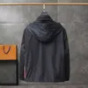 Chaqueta de diseñador para hombre Abrigos Chaquetas de lujo de gama alta Triángulo de moda para hombre Chaqueta con capucha ligera a prueba de viento de alta calidad Ropa de abrigo