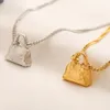 Luxury Brand Designer Pendenti Collane Acciaio inossidabile Doppia lettera Collana con ciondolo girocollo Perline Gioielli a catena Mai sbiadito Accesso placcato oro 14K E3GY #