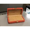 Rotary Watch Case Premium Wood Support Style Anpassning Franska Handgjorda väskor Mönster Travel Transport på Cabin Inledande vagn Bagage Air Trunk Watch Box Jewelry