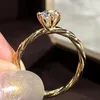 Klusterringar 18K AU750 Gula guldkvinnor Ring Moissanite Diamonds 1 2 3 4 5 Round Cane Vine Wedding Party Engagement Anniversary