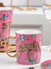 Tubllers Creative Pink Bone China Mub Lopard Forest Gepard Gepard Ceramic Coffee Cup Milk Water Popołudniowa Tea Party Picie domu napoje 230717