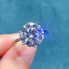 Кластерные кольца S925 Серебро 5CT Круглая форма Моассанитское бриллиантовое кольцо 11 мм D Цветовое лабораторное испытание Идеальное разрешение