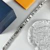 Europa Amerika Mode Gebunden Halskette Armband Männer Frauen Silber-Farbe Metall Graviert V Brief Blume Dicke Kette Schmuck Sets M00919 M0921M