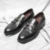 Mocassini da uomo con nappe in vera pelle Comodi slip on Scarpe eleganti da ufficio per matrimonio da uomo Scarpe casual da esterno con bottoni in metallo