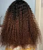 中程度の長さのボブ巻き毛の髪のかつらと前髪のピクシーカットオンブルーブロンドウィッグ女性フルマシンメイドヘアウィッグブラウン安価なgluellessウィッグ16インチ150％密度