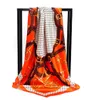 90 Grand Foulard Émulation de printemps et d'été Écharpe en soie Écharpe en satin pour femme Écharpe en satin pour femme Haut sens Imprimé assorti Petite serviette carrée