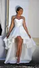 Haut bas robes de mariée courtes sans bretelles une ligne Simple Satin plage robes de mariée robe de mariée en plein air sur mesure