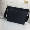 MICK PM Bolso de mensajero de diseñador pequeño Bolso de mensajero de hombre de cuero negro clásico de moda de negocios casual para hombre Bolsos de hombro Hommes Sacs Messager