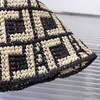 Diseñadores de hombres Sombreros de cubo Moda Marca de lujo Gorra de trenza de hierba para hombre Mujer Verano Casual Playa Viajes Vacaciones Sombreros de paja de moda