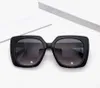 Designer de tendance de la mode 40218 lunettes de soleil pour femmes lunettes surdimensionnées de forme carrée classique été lunettes de style de loisirs élégantes protection UV livrées avec étui