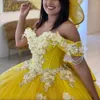 Magnifiques robes de Quinceanera jaunes dentelle appliques tulle perlé sur l'épaule fleurs faites à la main sur mesure Sweet 16 princesse Pageant robe de bal robe de bal vestidos