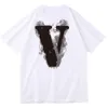 Vlone Tshirt Büyük V 2023 Yeni Erkekler / Kadın Çiftleri Günlük Moda Trendi High Street Gevşek Hip-Hop100% Pamuklu Baskılı Yuvarlak Boyun T-Shirt DT132