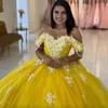 Magnifiques robes de Quinceanera jaunes dentelle appliques tulle perlé sur l'épaule fleurs faites à la main sur mesure Sweet 16 princesse Pageant robe de bal robe de bal vestidos