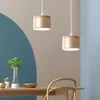 Lampy wiszące nordyckie żelazne drewniane światła nowoczesne LED Lampa wisząca kuchnia sypialnia do jadalni jadalnia wewnętrzne wyposażenie oświetlenia dekoracje domu