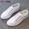 Sandálias CXJYWMJL Genuíno Couro Mulheres Sapatilhas Casuais Plus Size Primavera Verão Skate Sapatos Senhoras Pouco Branco Mulher Vulcanizada 230717