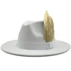 Chapeaux à large bord Seau Chapeaux blanc Laine Femmes plume Fedora Chapeau Pour L'hiver Automne ElegantLady Floppy Cloche Large Brim hommes Jazz Caps 230717