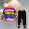 Kläder sätter Babicolor Children's Clothing Set Rainbow Polo Neck tröja dragkedja+byxor Baby Boys and Girls Set Cartoon Printing Children's 2-Piece Set Z230717