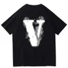 VLONE Tshirt Big V 2023 Nouveaux Couples Hommes / Femmes Tendance De La Mode Décontractée High Street Loose HIP-HOP100% Coton Imprimé Col Rond T-Shirt DT132