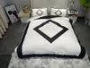 Designer Fashion Bedding Sets Pillow Tabby 2pcs Trapunte setvelvet Copripiumino Lenzuolo Confortevole King Quilt Size
