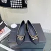 Corrente arco guarnição elegante sapatos de balé gatinho saltos bowknot sandálias verão sapatos de designer feminino dedos apontados