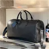 beauté tête designer duffle sacs unisexe sacs de voyage De Luxe Sac À Main Marque Haute Qualité En Cuir Bandoulière femmes hommes bagages 230715