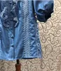 Blusas femininas tops designer de moda 2023 verão denim algodão de alta qualidade senhoras oco bordado manga curta blusa azul