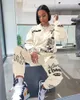 Kvinnors tvåbitar byxor Kvinnor outfit Letter Print Loose 2 Two Piece Set Streetwear Tracksuit Sweatshirt +Joggers Pants Matching Ensemble Femme 2 Pices J230717