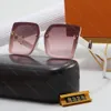 Herren Womens Designer Sonnenbrille Sonnenbrille Mode Gold Schwarzer Rahmen Glaslinsen Brillen für Mann Frau mit Originalkoffern Kasten gemischte Farbe