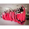 Scena satyna gładka spódnica flamenco plus tradycyjna hiszpańska festiwal walki byków cygańsko -dziewczyna taniec brzucha.
